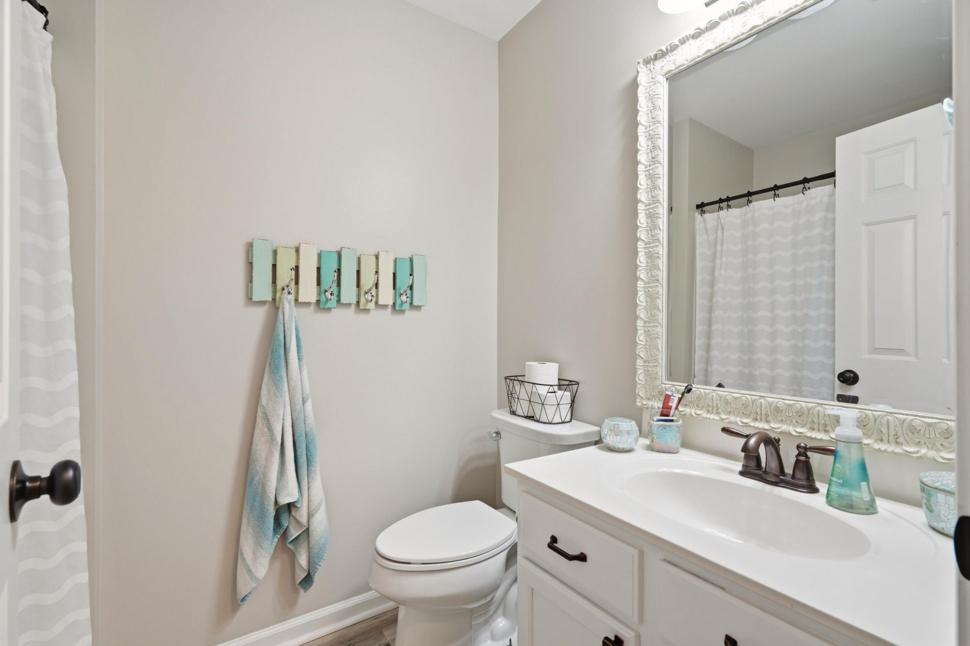 210 Breckingridge Drive Photo 10