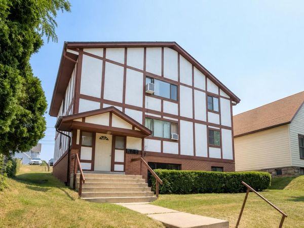 1026 S 33rd St, Milwaukee, WI 53215