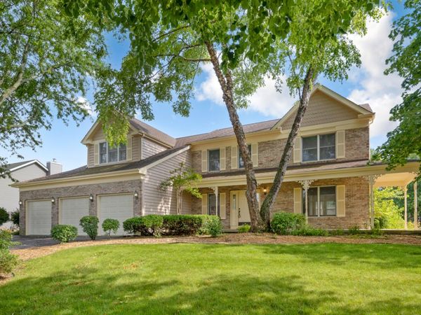 727 Jamestowne Road , Sleepy Hollow, IL 60118