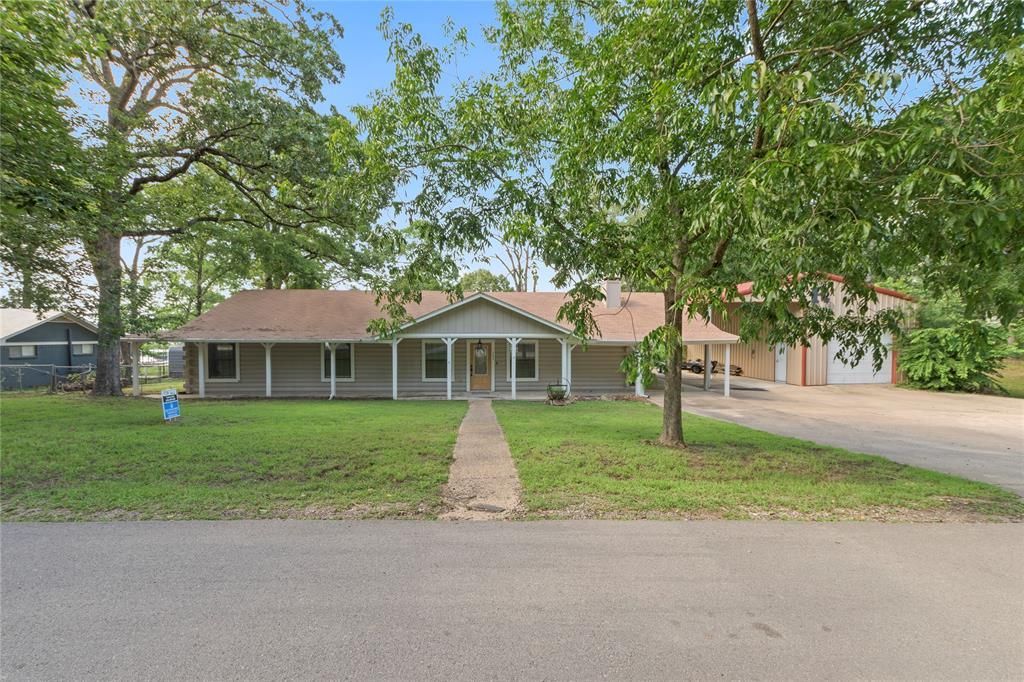 323 Dyer Circle, Payne Springs, TX 75156 Main Photo