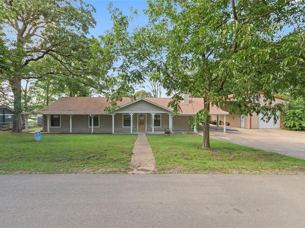323 Dyer Circle, Payne Springs, TX 75156