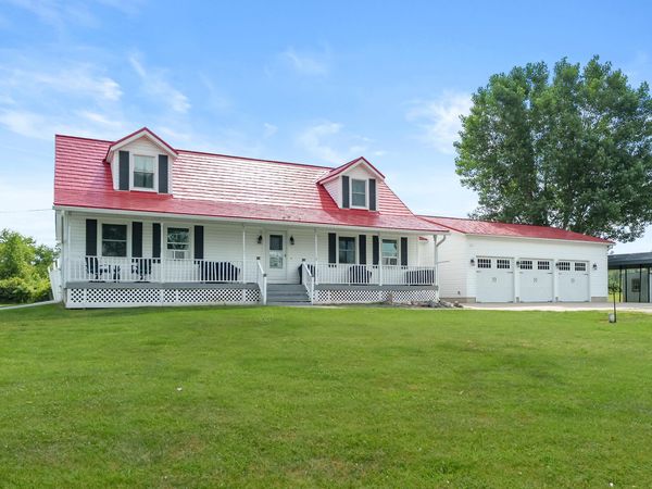 6193 S Ionia Road, Bellevue, MI 49021