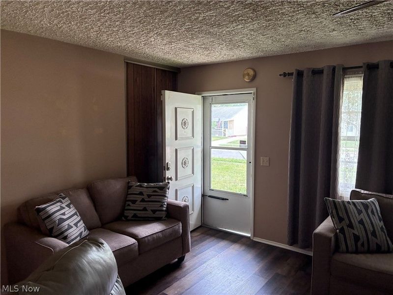 2400 Midway Avenue NE, Canton, OH 44705 Photo 2