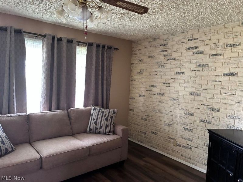 2400 Midway Avenue NE, Canton, OH 44705 Photo 3