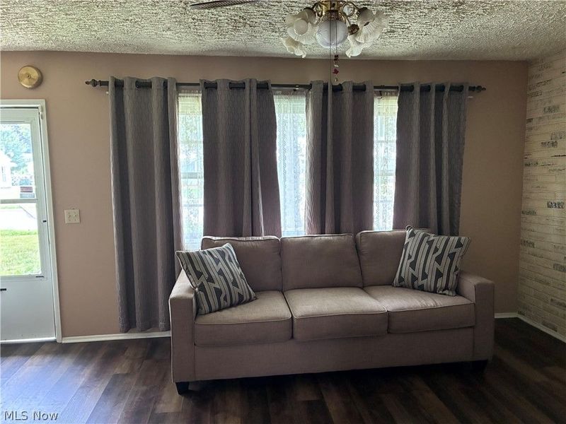 2400 Midway Avenue NE, Canton, OH 44705 Photo 4