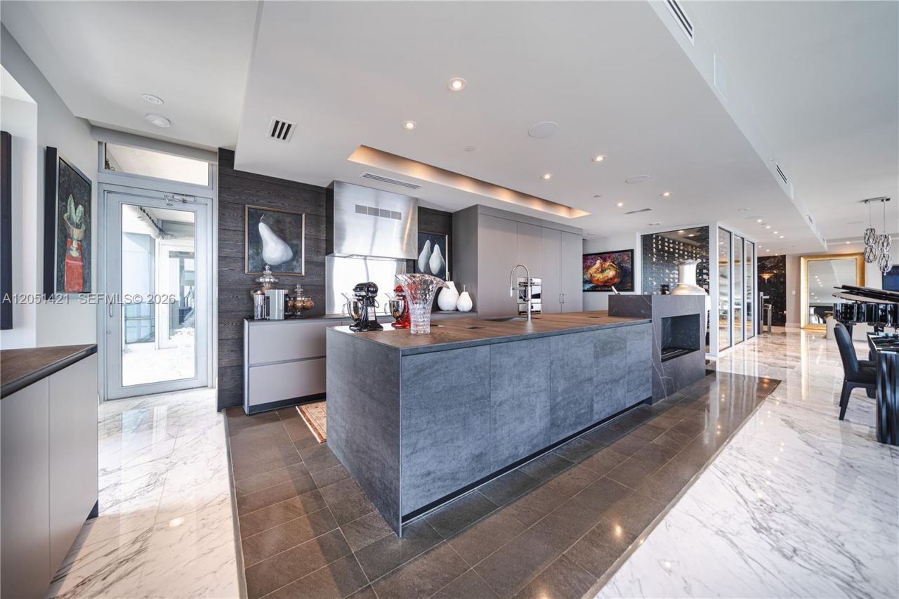 1425 Brickell Ave, Unit PH3AB, Miami, FL 33131 Photo