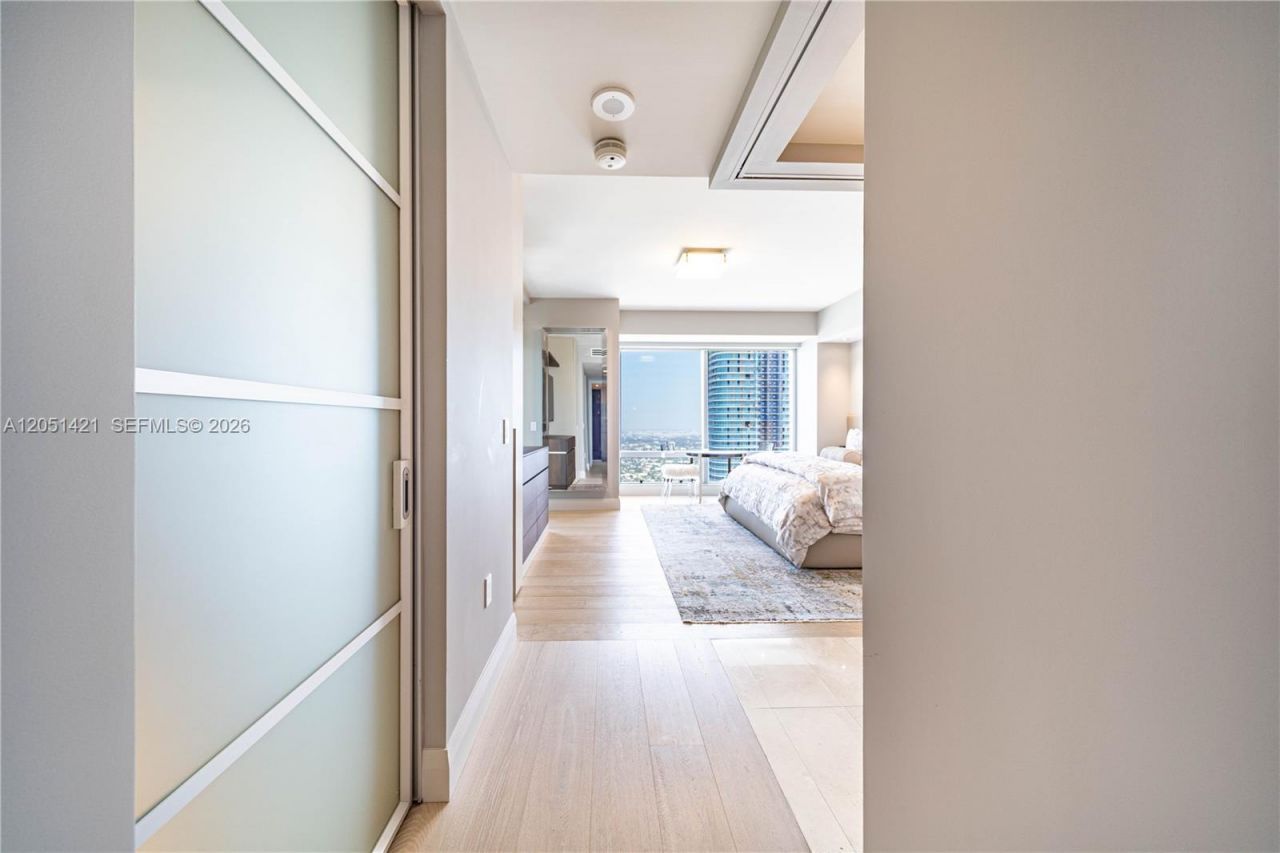 1425 Brickell Ave, Unit PH3AB, Miami, FL 33131 Photo