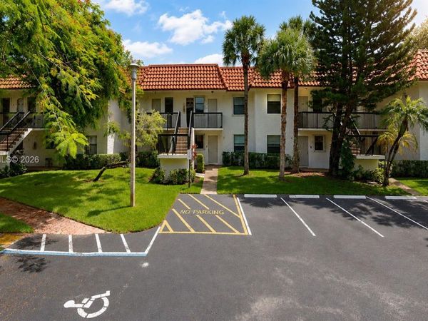 15701 W Waterside Cir, Unit 205, Sunrise, FL 33326