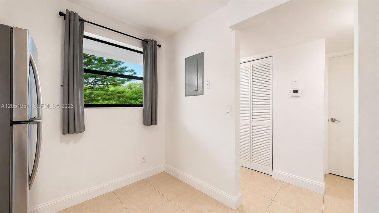 15701 W Waterside Cir, Unit 205, Sunrise, FL 33326 Photo