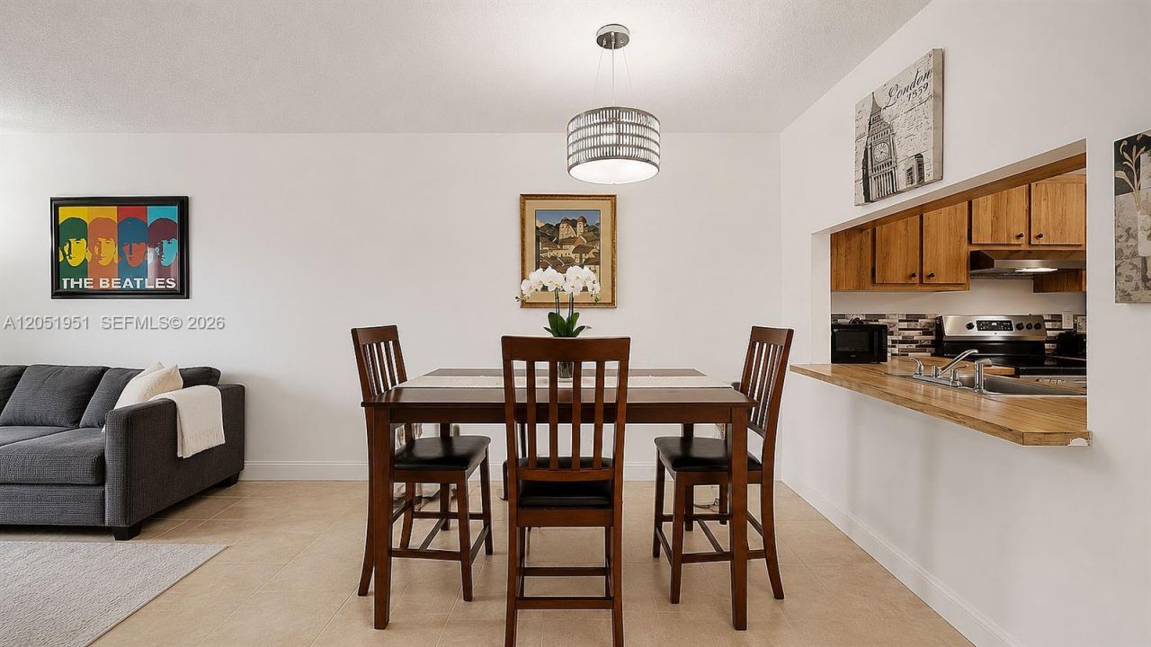 15701 W Waterside Cir, Unit 205, Sunrise, FL 33326 Photo