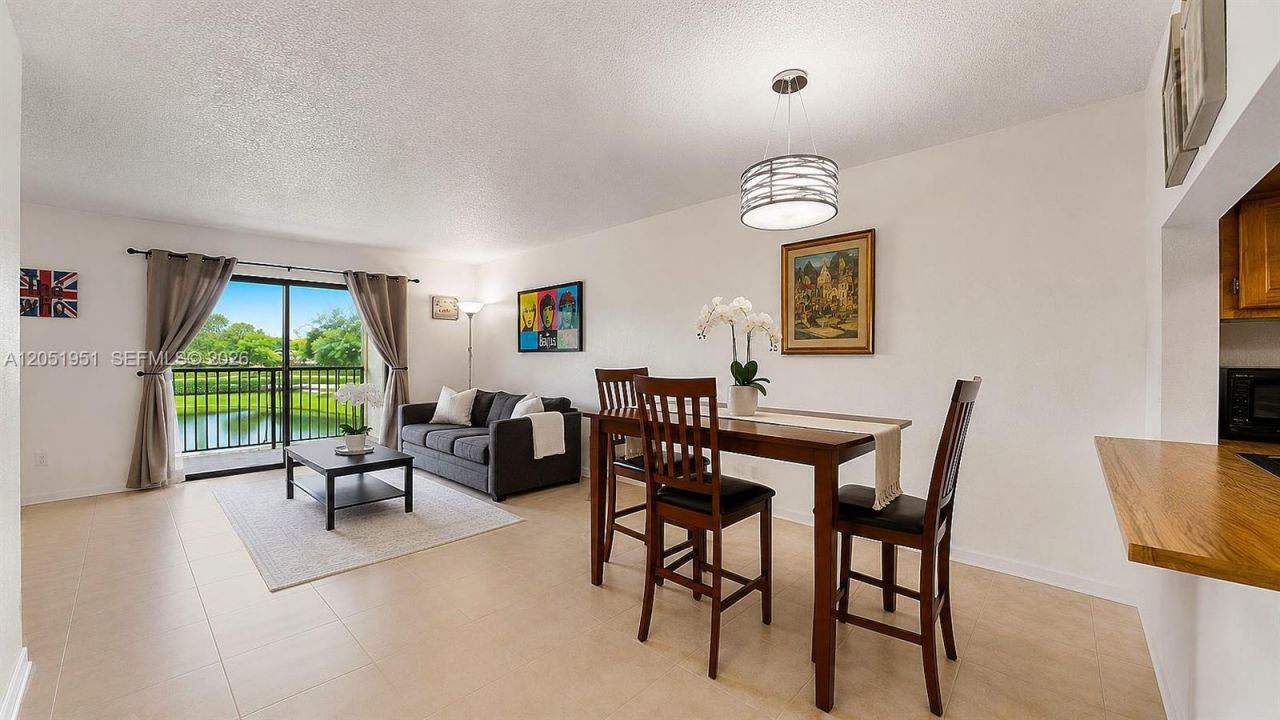 15701 W Waterside Cir, Unit 205, Sunrise, FL 33326 Photo