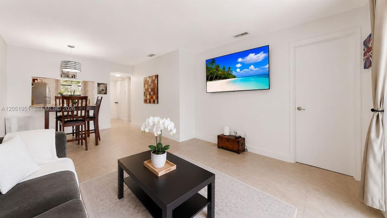15701 W Waterside Cir, Unit 205, Sunrise, FL 33326 Photo