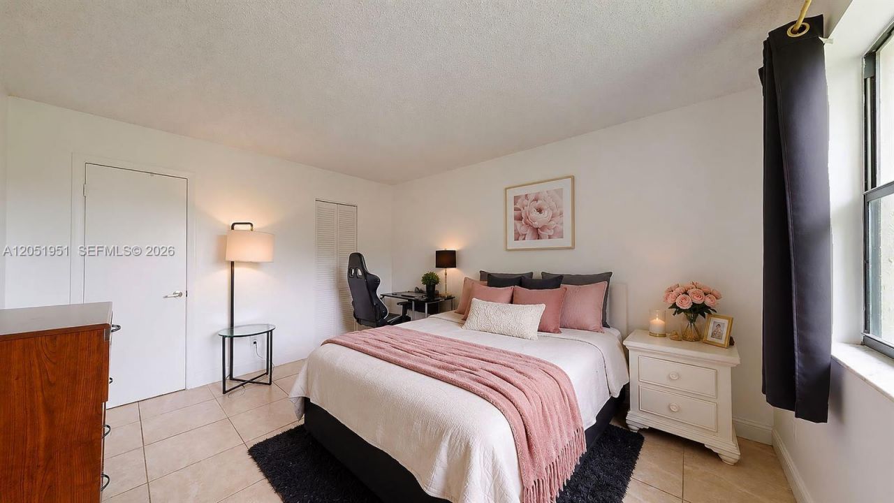 15701 W Waterside Cir, Unit 205, Sunrise, FL 33326 Photo