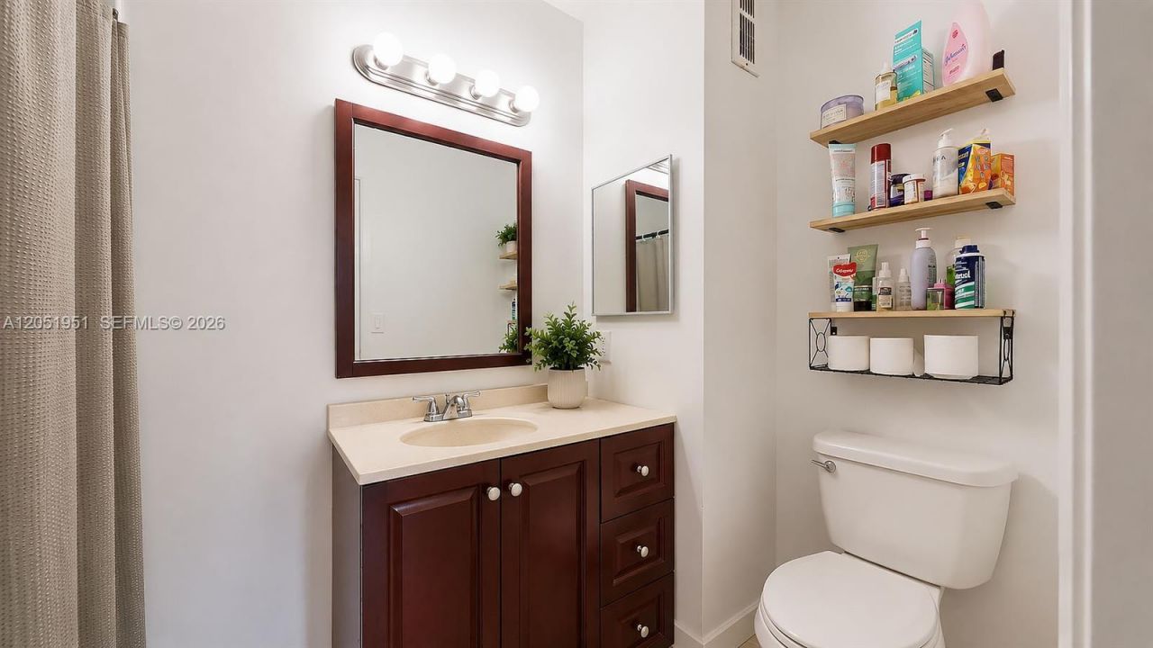 15701 W Waterside Cir, Unit 205, Sunrise, FL 33326 Photo