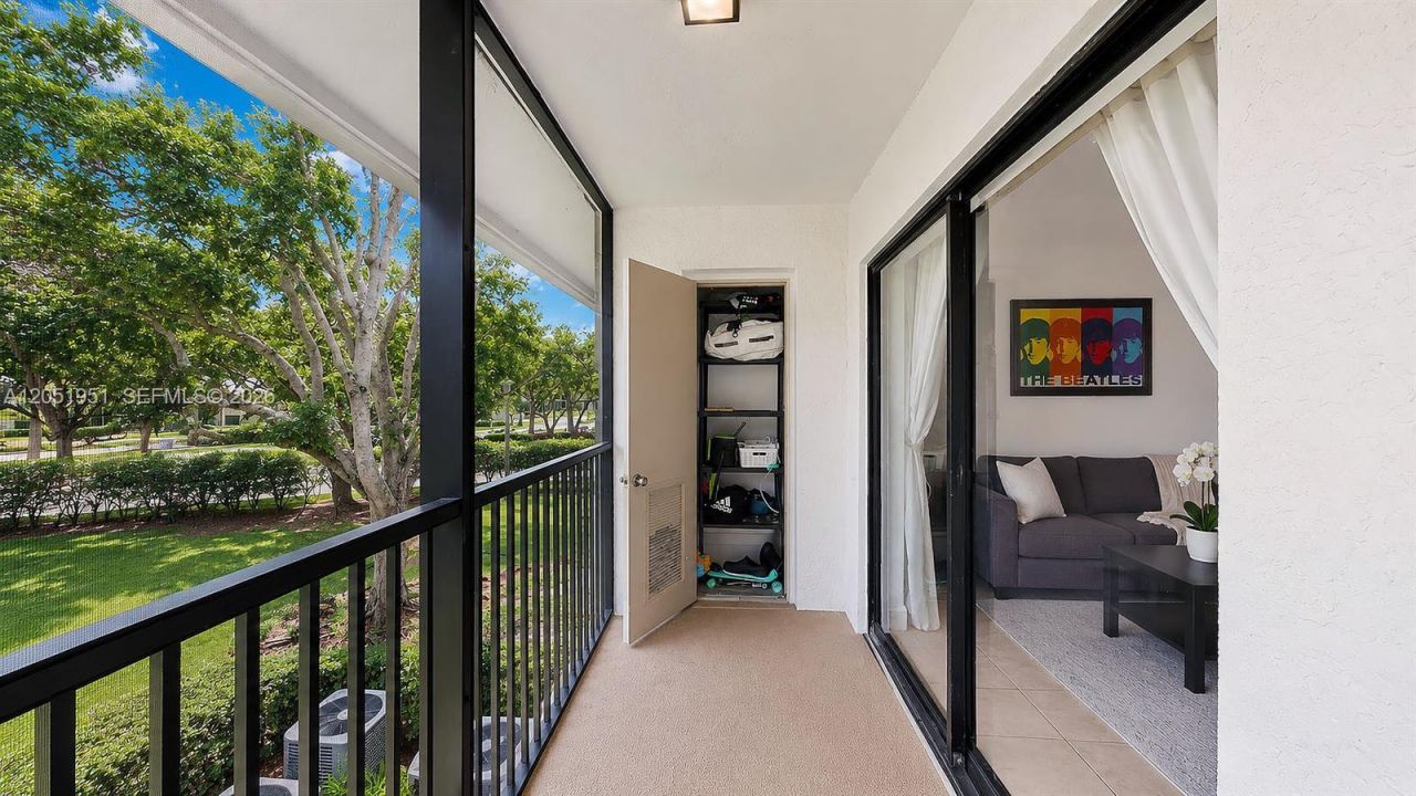 15701 W Waterside Cir, Unit 205, Sunrise, FL 33326 Photo