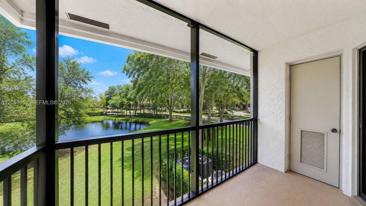 15701 W Waterside Cir, Unit 205, Sunrise, FL 33326 Photo