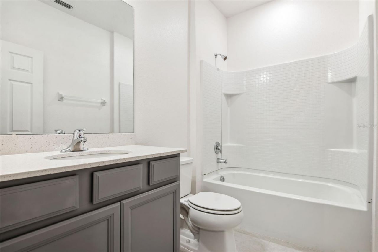 5756 Spotted Harrier Way , Lithia, FL 33547 Photo