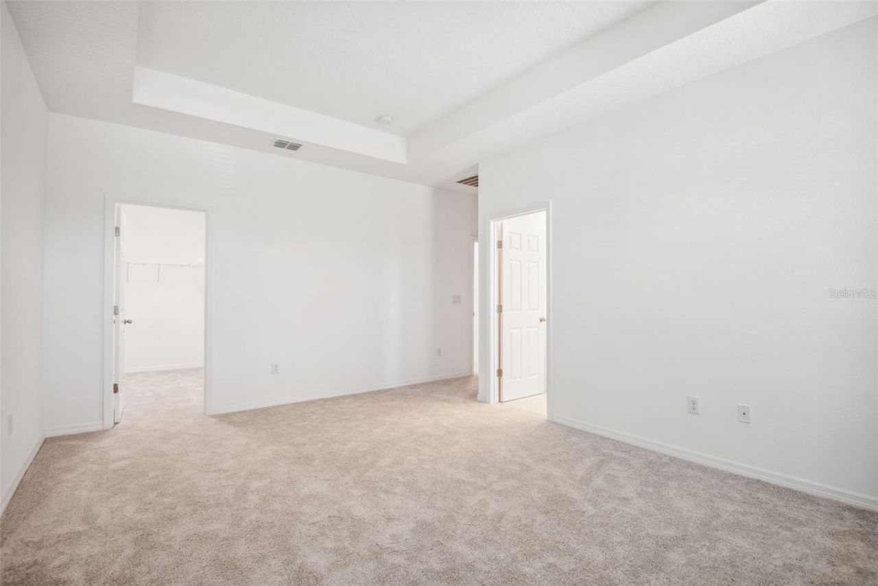 5756 Spotted Harrier Way , Lithia, FL 33547 Photo