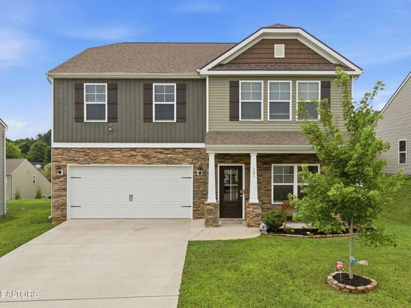 121 Kaley Lane, Lenoir City, TN 37771