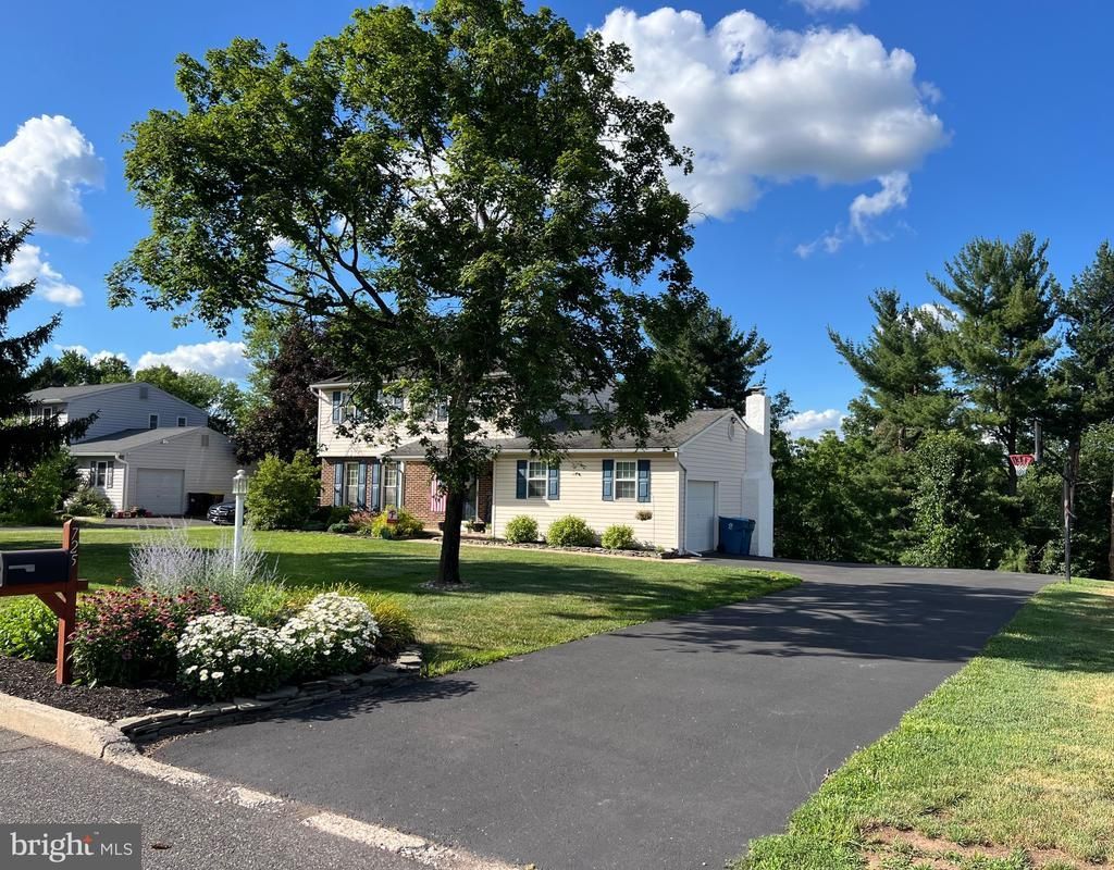 725 SCENIC DRIVE, HARLEYSVILLE, PA 19438