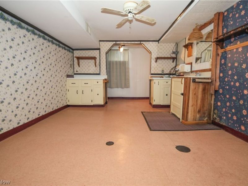 401 W Vine Street, Martins Ferry, OH 43935 Photo 26