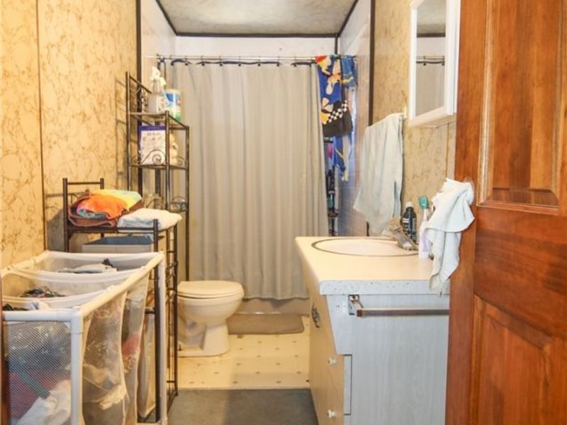 401 W Vine Street, Martins Ferry, OH 43935 Photo 34