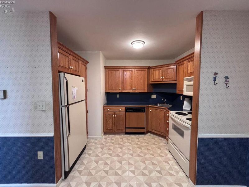 326 Brinker Street, Bellevue, OH 44811 Photo 10