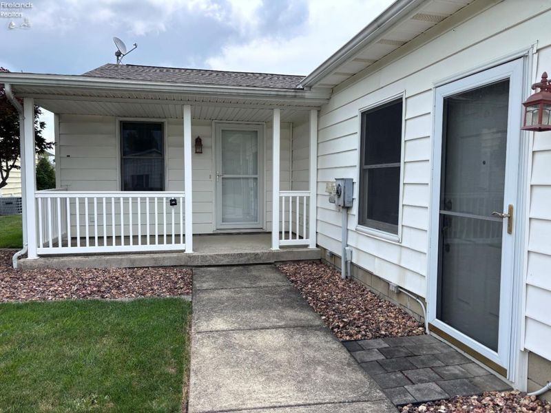 326 Brinker Street, Bellevue, OH 44811 Photo 5
