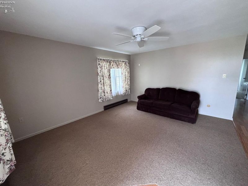326 Brinker Street, Bellevue, OH 44811 Photo 6