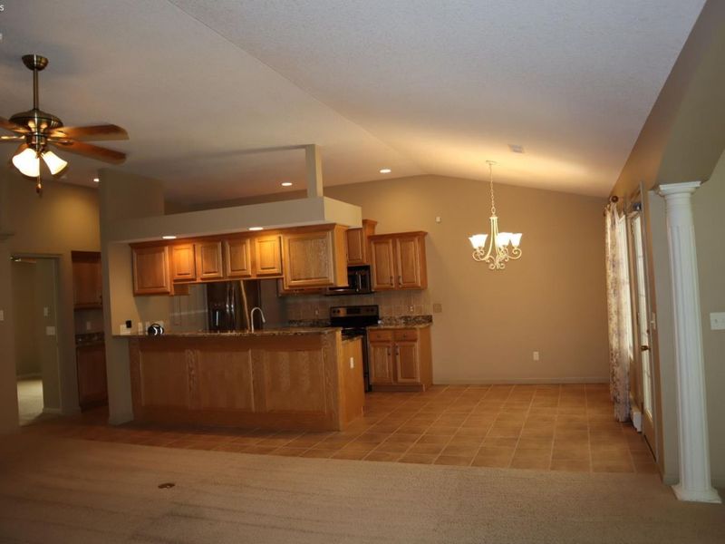 25 Falcon Crest Drive, Unit A, Norwalk, OH 44857 Photo 10
