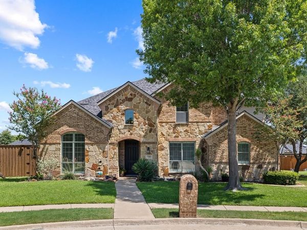 7101 New Bury Court, Rowlett, TX 75089