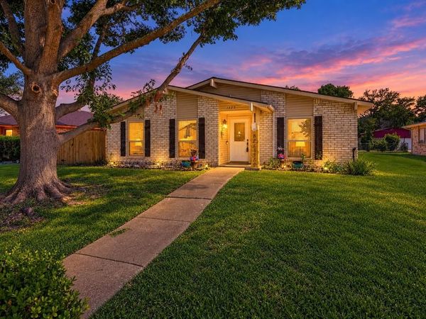 1322 Paris Drive, Garland, TX 75040