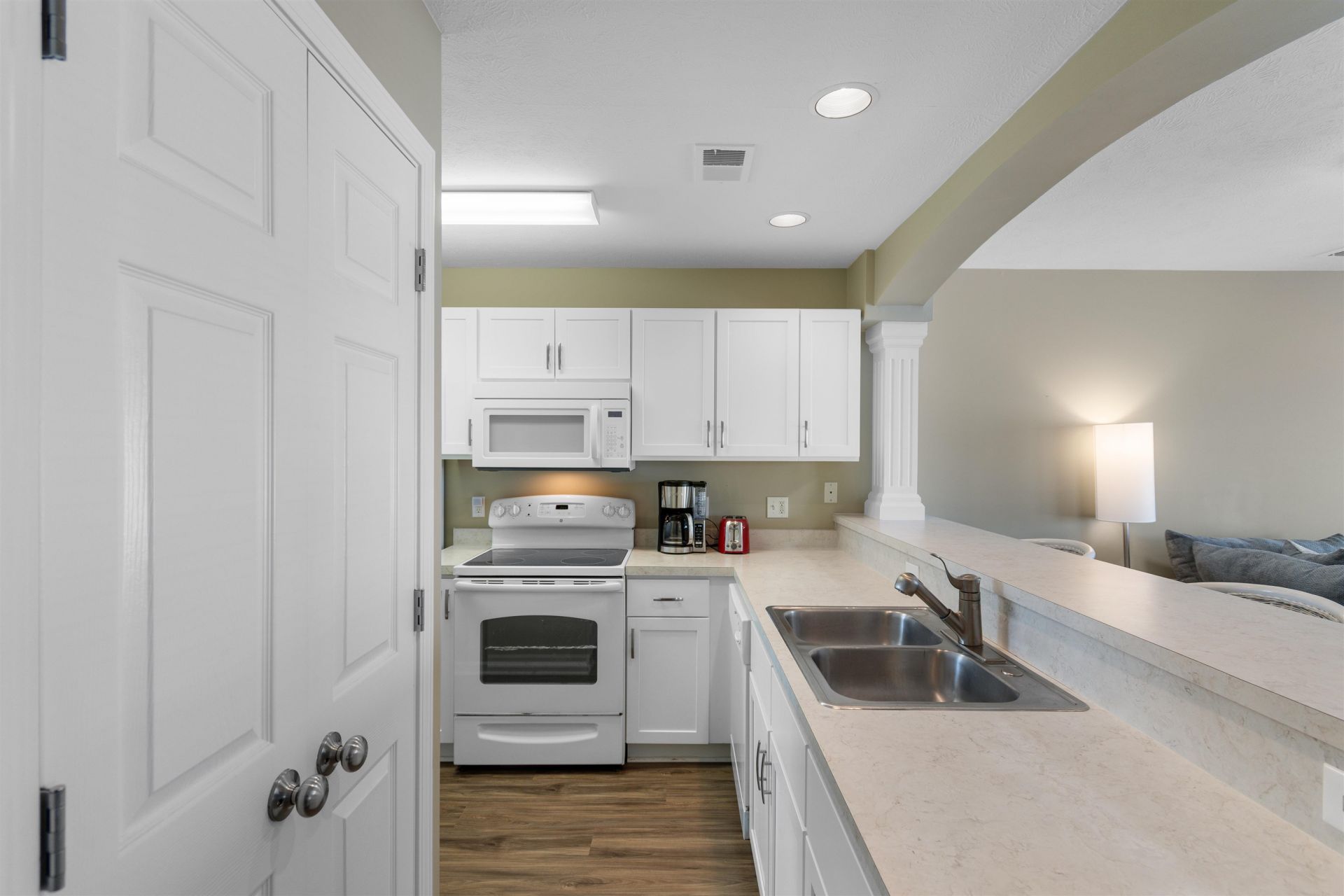 4633 Lightkeepers Way  Photo 5