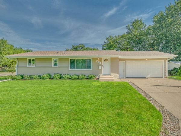 7840 Winsdale Street N, Golden Valley, MN 55427