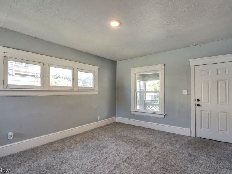 2216 10th Street SW, Akron, OH 44314 Photo 8