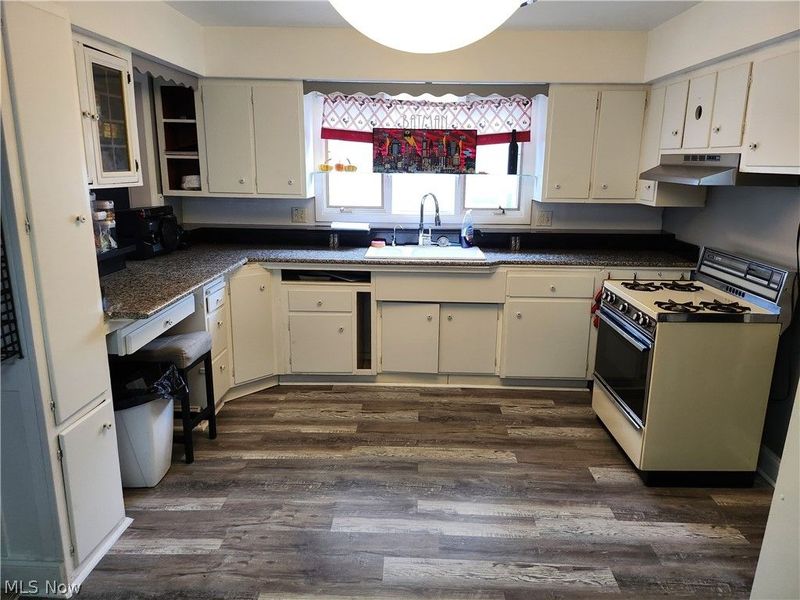 3272 W 48th Street, Cleveland, OH 44102 Photo 9