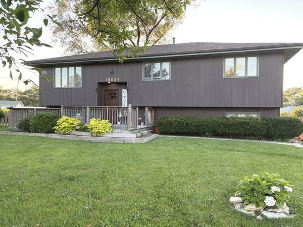 19834 Greenview Avenue , Mokena, IL 60448
