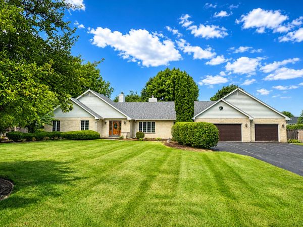 4452 Tuma Road , Yorkville, IL 60560