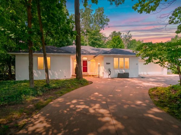9064 Nature Way, Kalamazoo, MI 49009