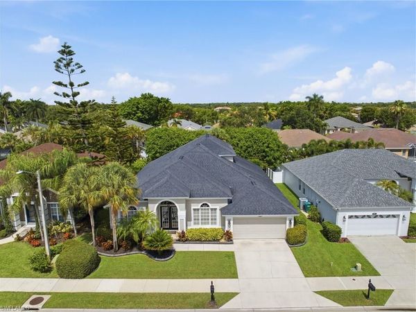193 Skipping Stone LN, NAPLES, FL 34119