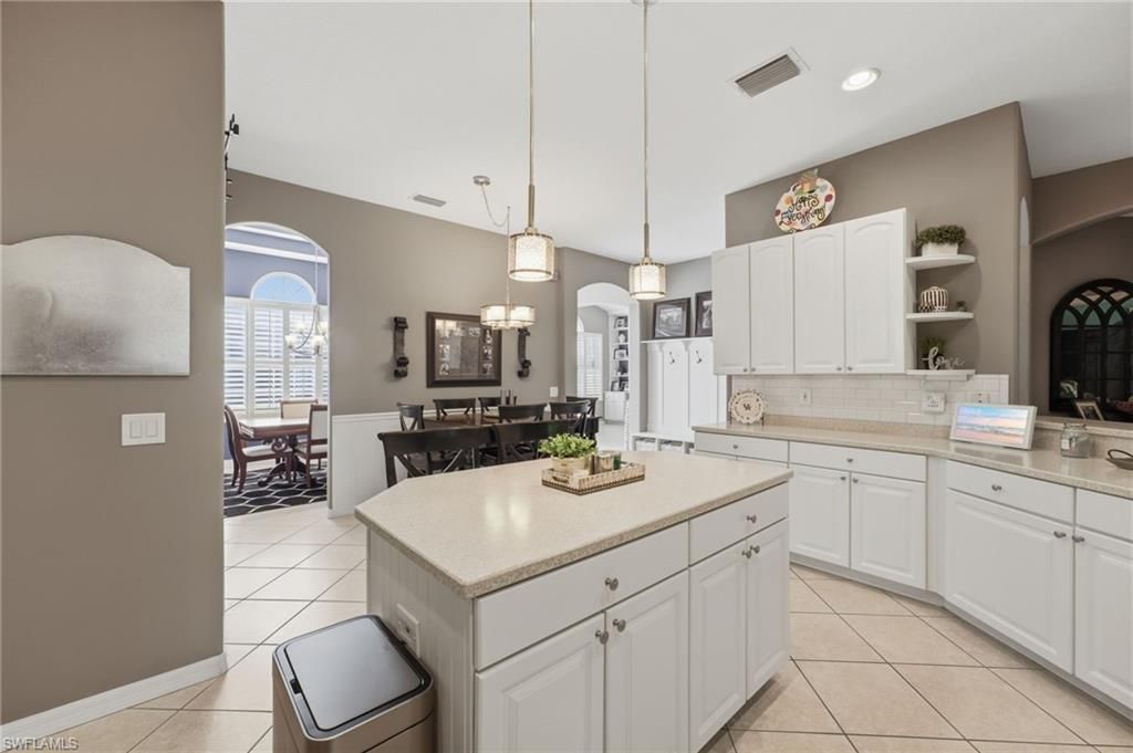 193 Skipping Stone Ln, Naples, FL 34119 Photo