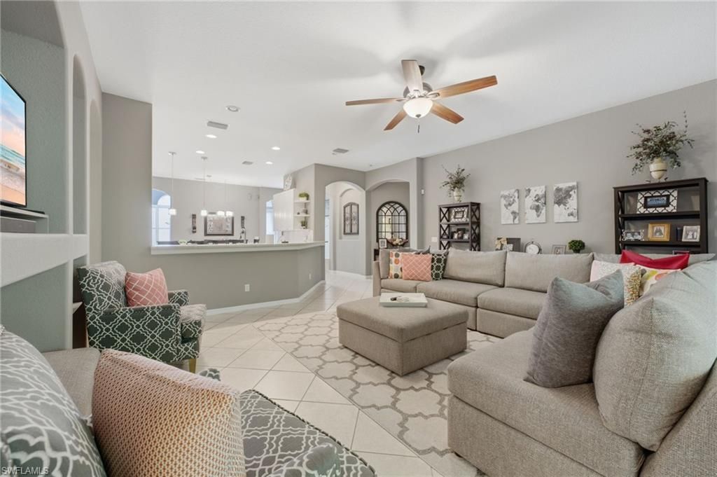 193 Skipping Stone Ln, Naples, FL 34119 Photo