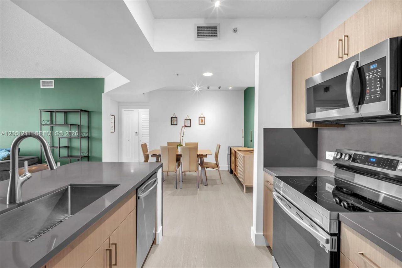 18800 NE 29th Ave , Unit 517, Aventura, FL 33180 Photo