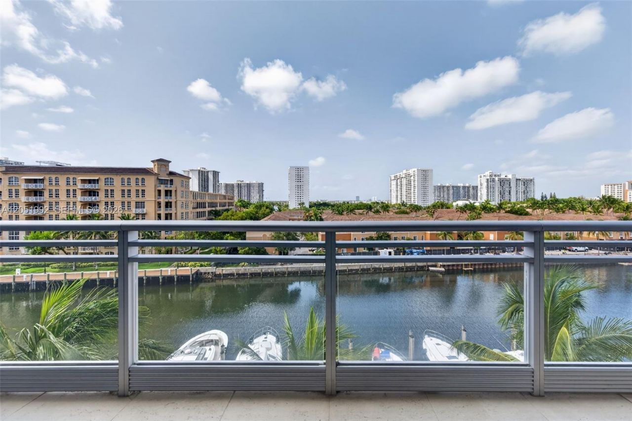 2950 NE 188th St , Unit 406, Aventura, FL 33180 Photo