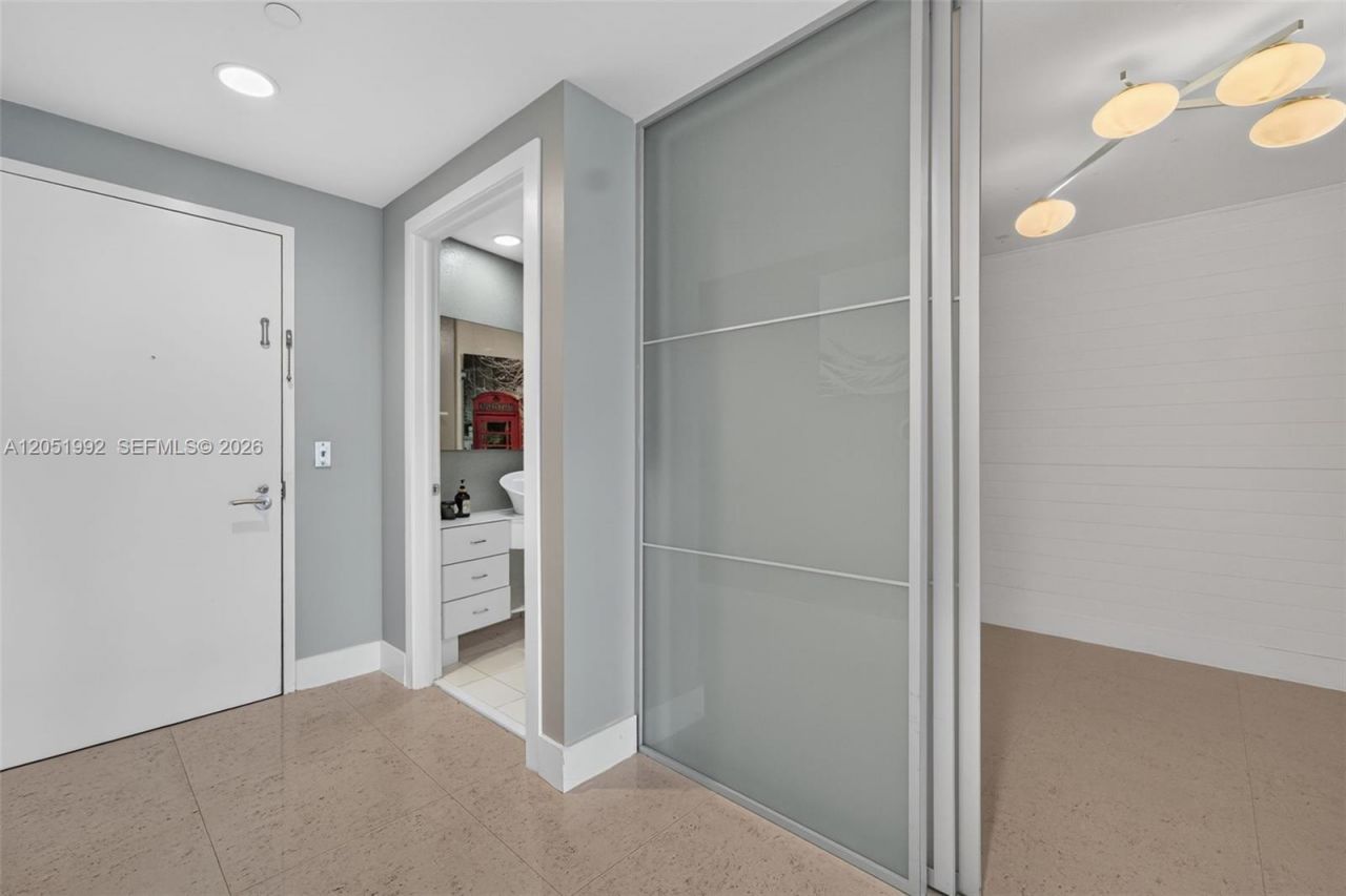 2950 NE 188th St , Unit 406, Aventura, FL 33180 Photo