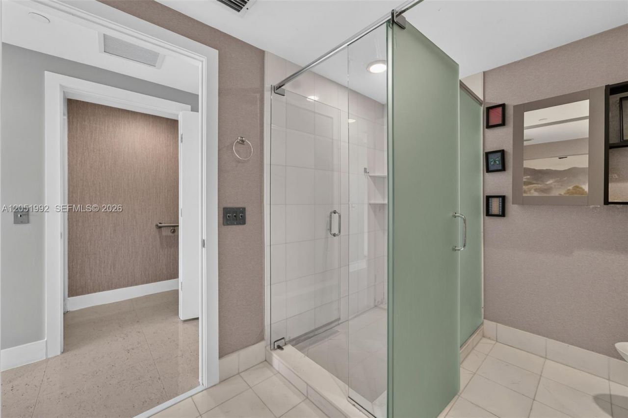 2950 NE 188th St , Unit 406, Aventura, FL 33180 Photo
