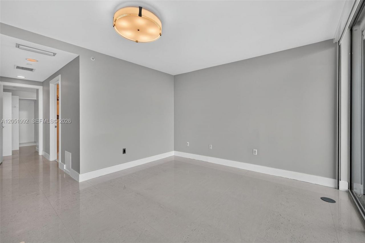 2950 NE 188th St , Unit 406, Aventura, FL 33180 Photo