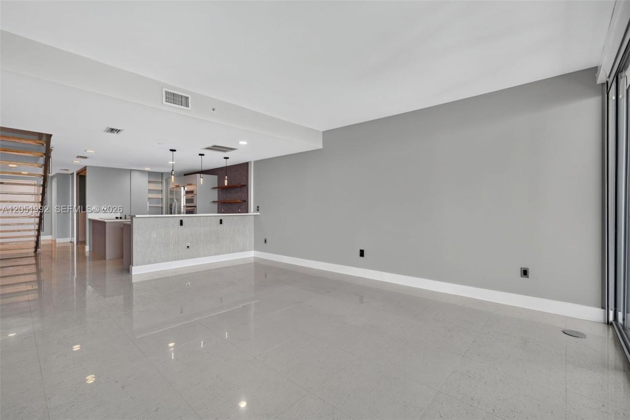 2950 NE 188th St , Unit 406, Aventura, FL 33180 Photo