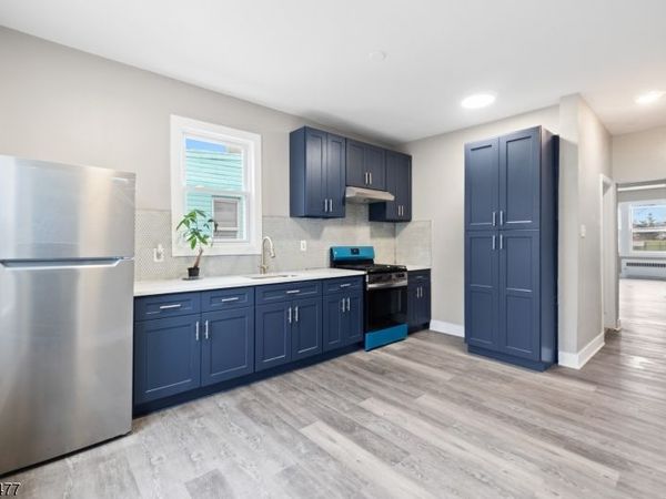 337 Leslie St, Newark, NJ 07112