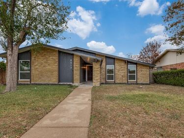8517 Van Pelt Drive, Dallas, TX 75228